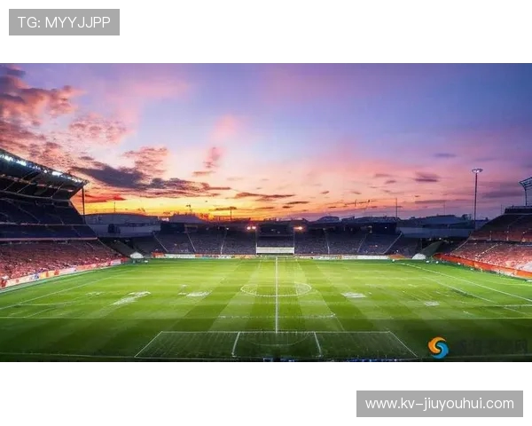 足球场上的旋律与节奏男女共舞青春梦想与激情碰撞